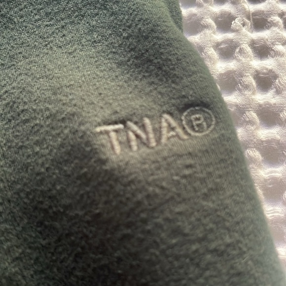 Aritzia TNA Sweatfleece PERFECT FIT - medium - Picture 3 of 6